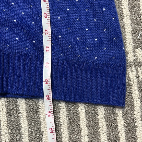 Liz Claiborne Petite Large Snowflake Sweater - Picture 9 of 9